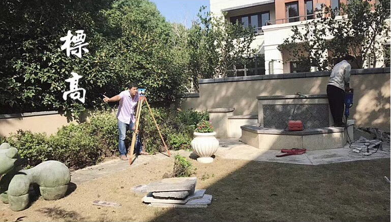 大华西溪风情某别墅花园施工中